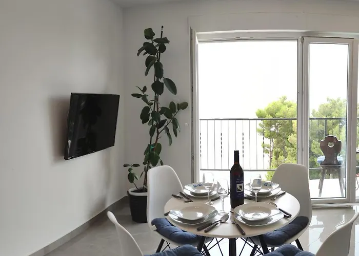 Rake Apartment Omiš
